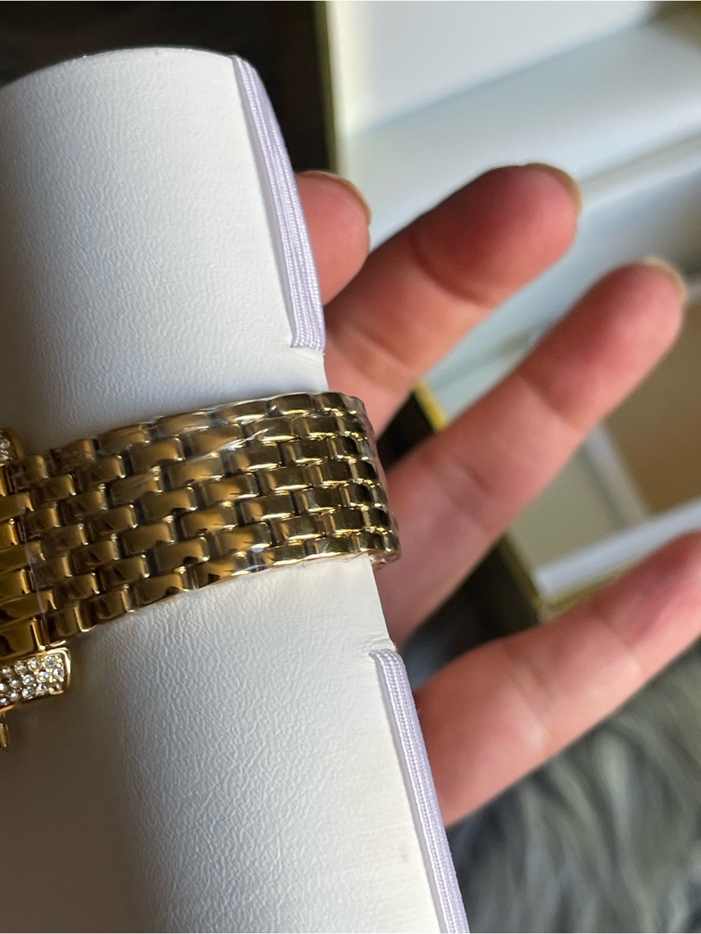 Michael kor women gold with green dial watch - Picture 5 of 7